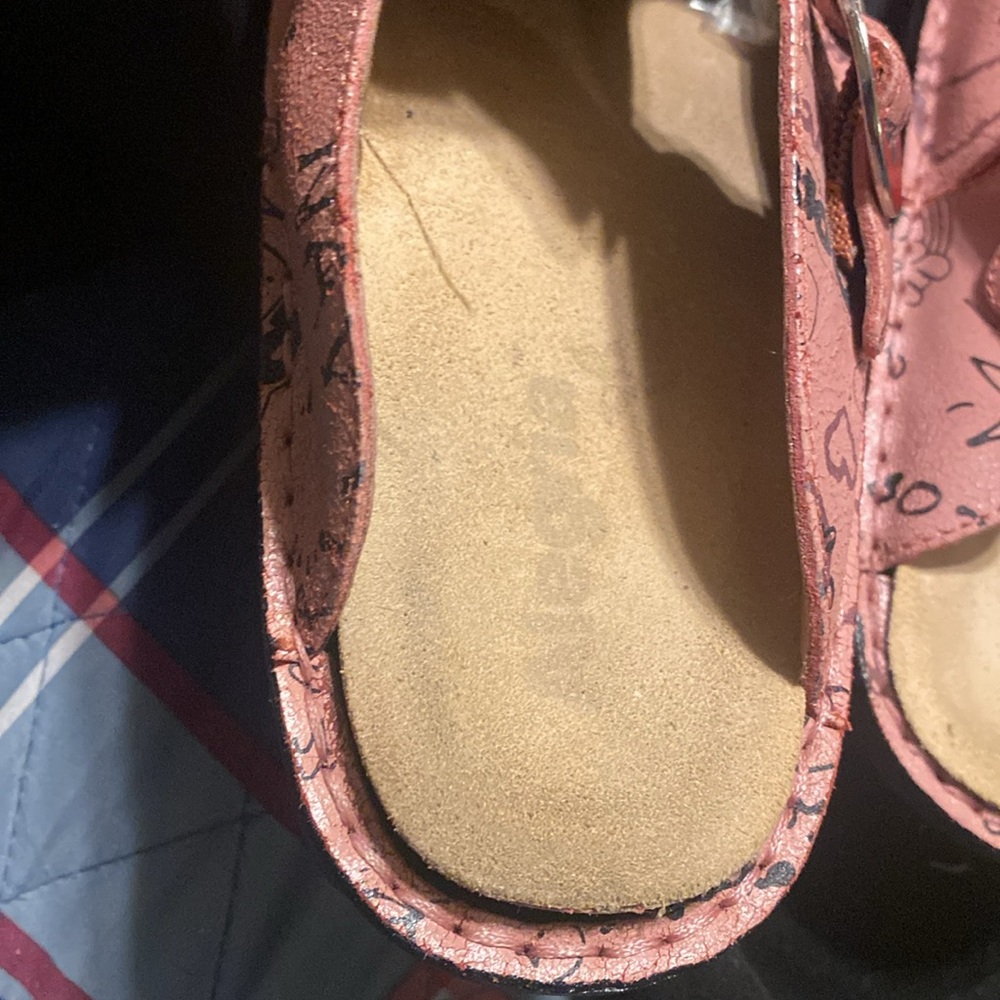 Alegría Sz 11/Eu 42 Pink/Black Graffiti w/ red buckle on side. Cute shoes. LOoK! - Picture 9 of 10